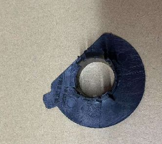 テスラ・モデルS フロントバンパー 駐車センサー ブレーケット 2015-2021