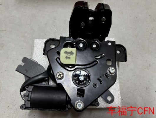 Tesla Model 3/Y リアトランク ラッチ ブラック 調整可能ダンピング