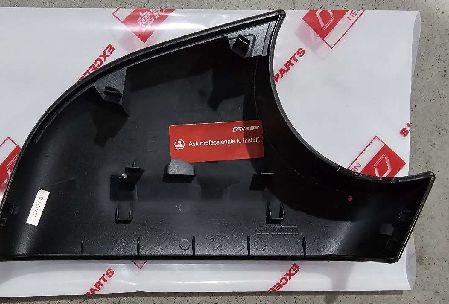 テスラモデル Y 左側 乗客の鏡カバーホルダー 黒 8202203