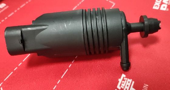 テスラモデルX洗濯ポンプ 1056772-00-A 2015-2021年 10x6x5 黒